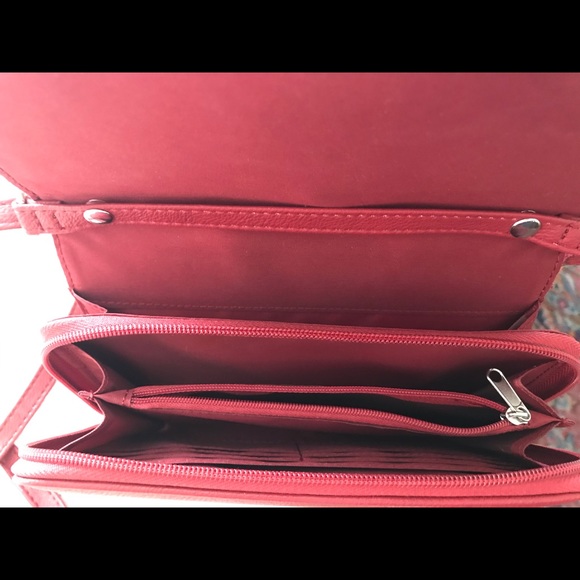 Red RFID Purse w/phone charger - Picture 3 of 6